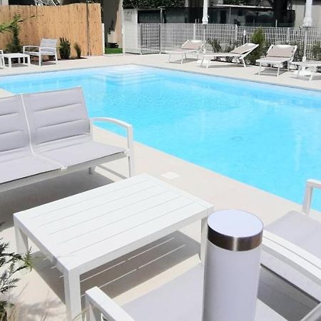 Hotel Ermeti B&B Brunch Riccione Exteriör bild