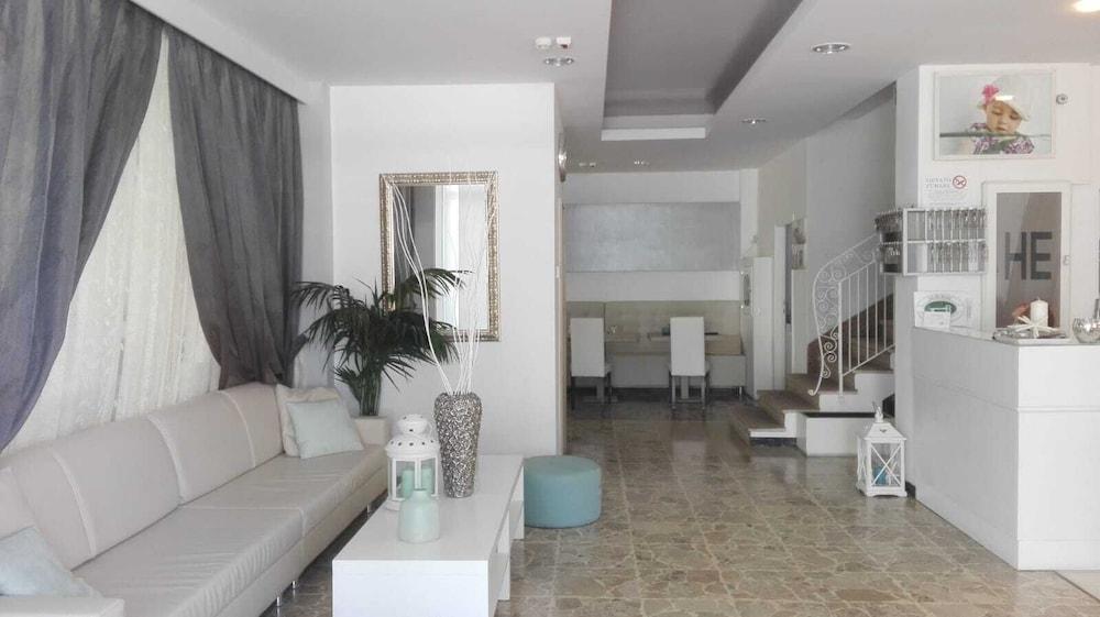 Hotel Ermeti B&B Brunch Riccione Exteriör bild