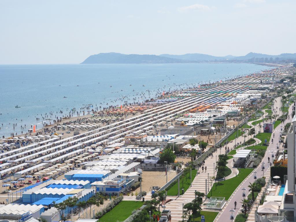 Hotel Ermeti B&B Brunch Riccione Exteriör bild